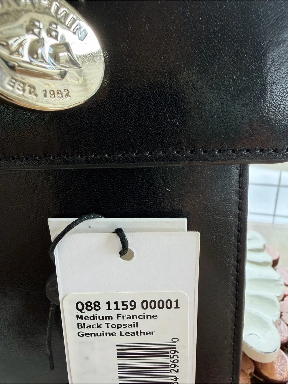Brahmin  medium Francine Black Topsail Genuine Leather  Style Q88115900001